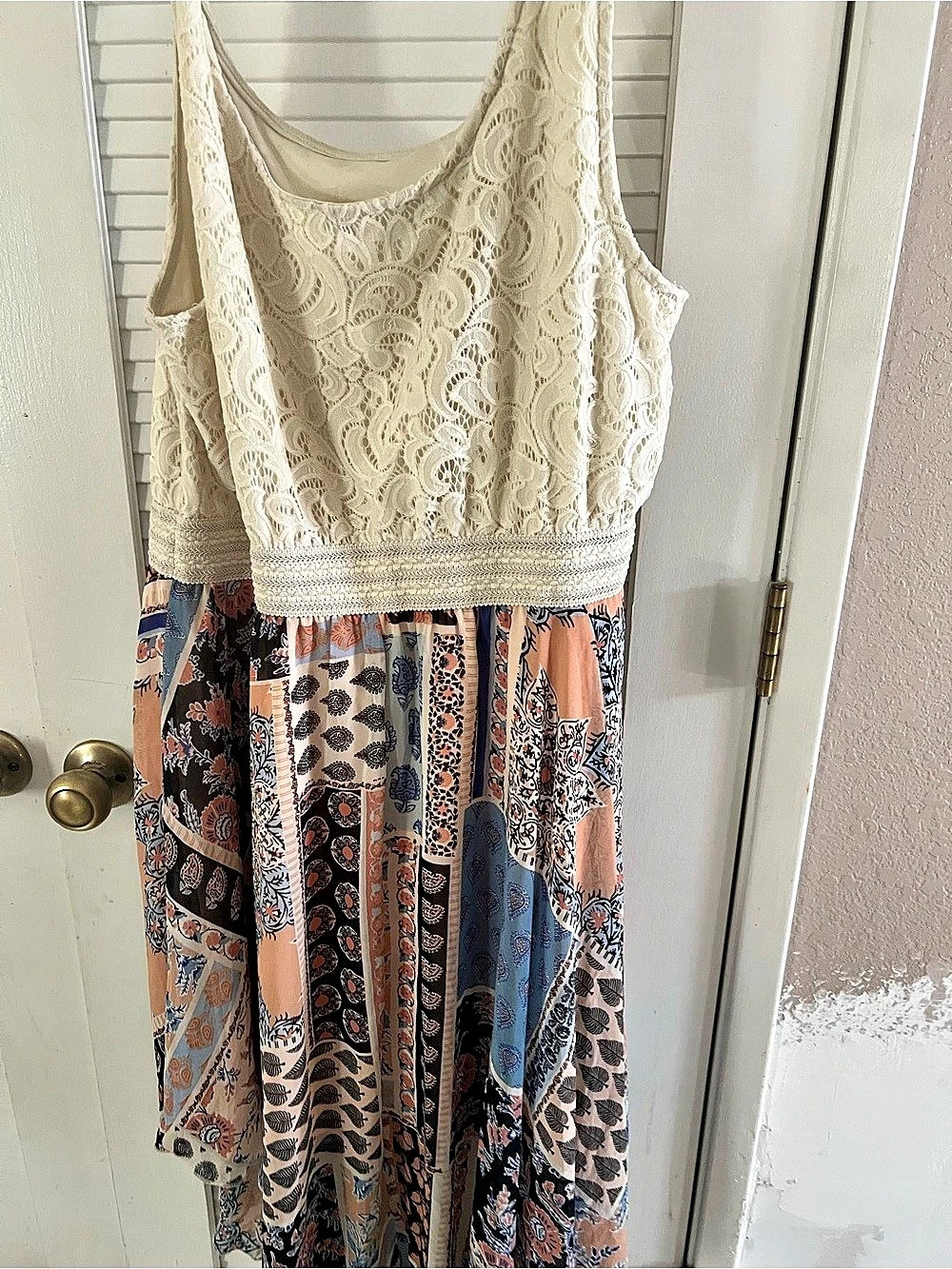 Lace Bodice Paisley Maxi Dress in Cream & Multicolor Likee6